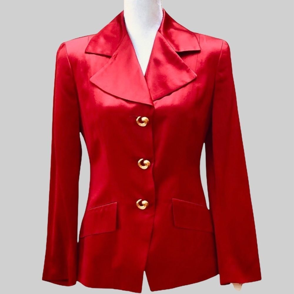 🆕 Red Satin Blazer by Holt Renfrew🔥